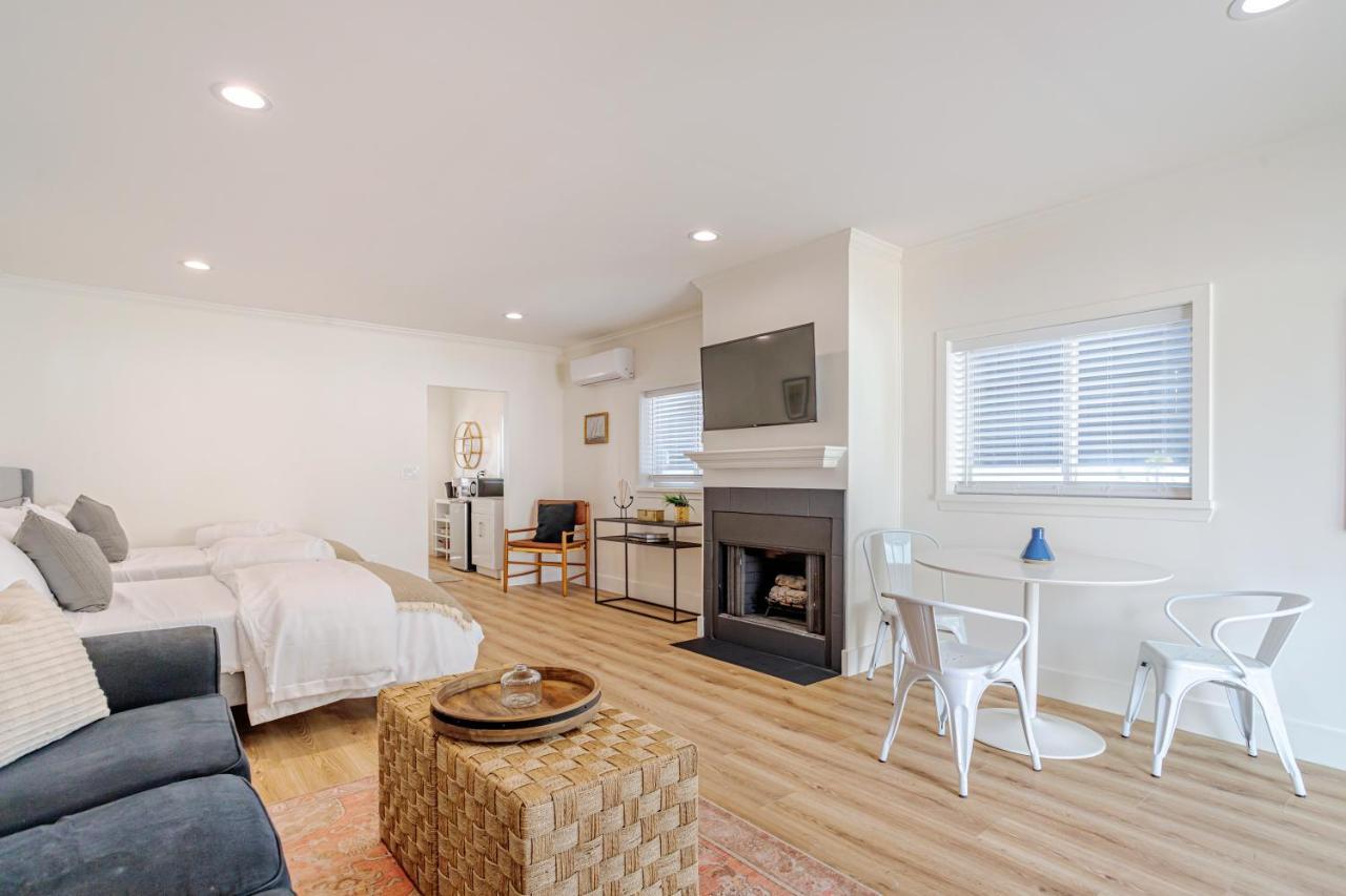 Elegant Guest Unit Universal Sleeps 6 Hot Tub Hébergement de vacances *